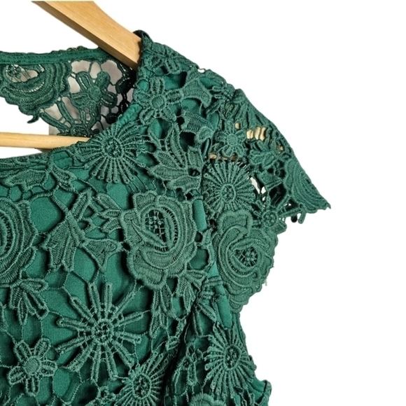Lulu's fairycore green crochet open back lace floral dress - Picture 3 of 11